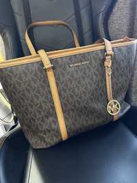 Michael Kors ,Guess