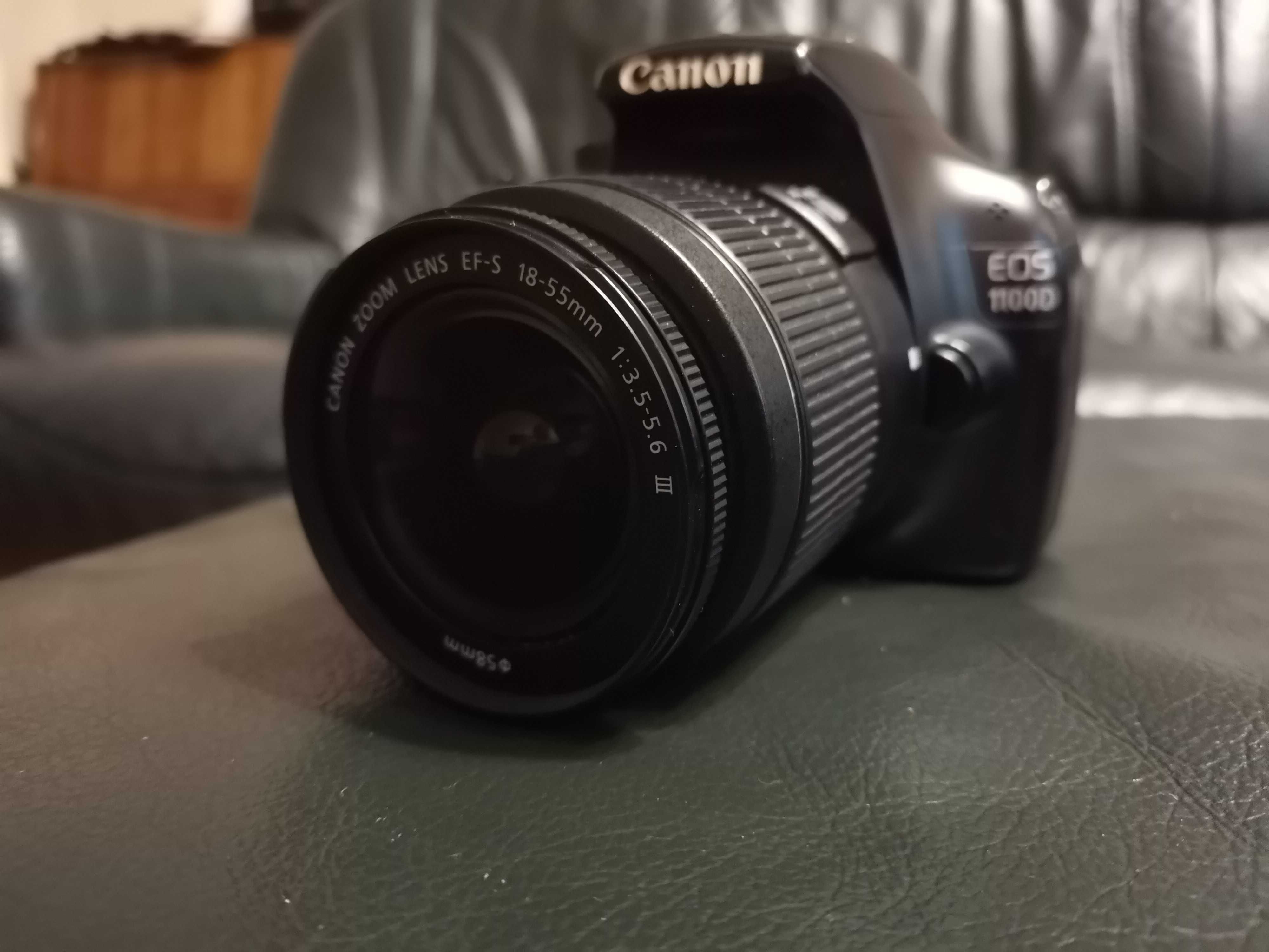 Цифровий фотоапарат Canon EOS 1100D