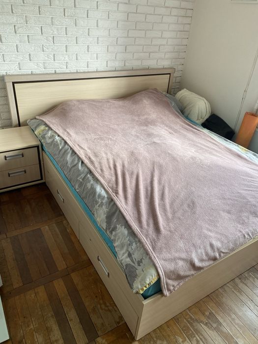 Ліжко двоспальне 202х164 + тумби прикраватні