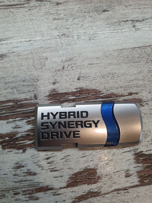 Эмблема шильдик Toyota hybrid