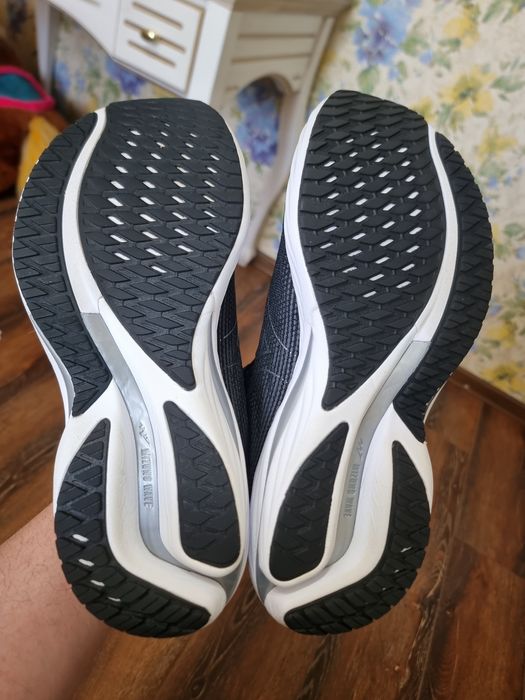 Оригінал 100% чоловічі кросівки mizuno wave rider 28   eur 44