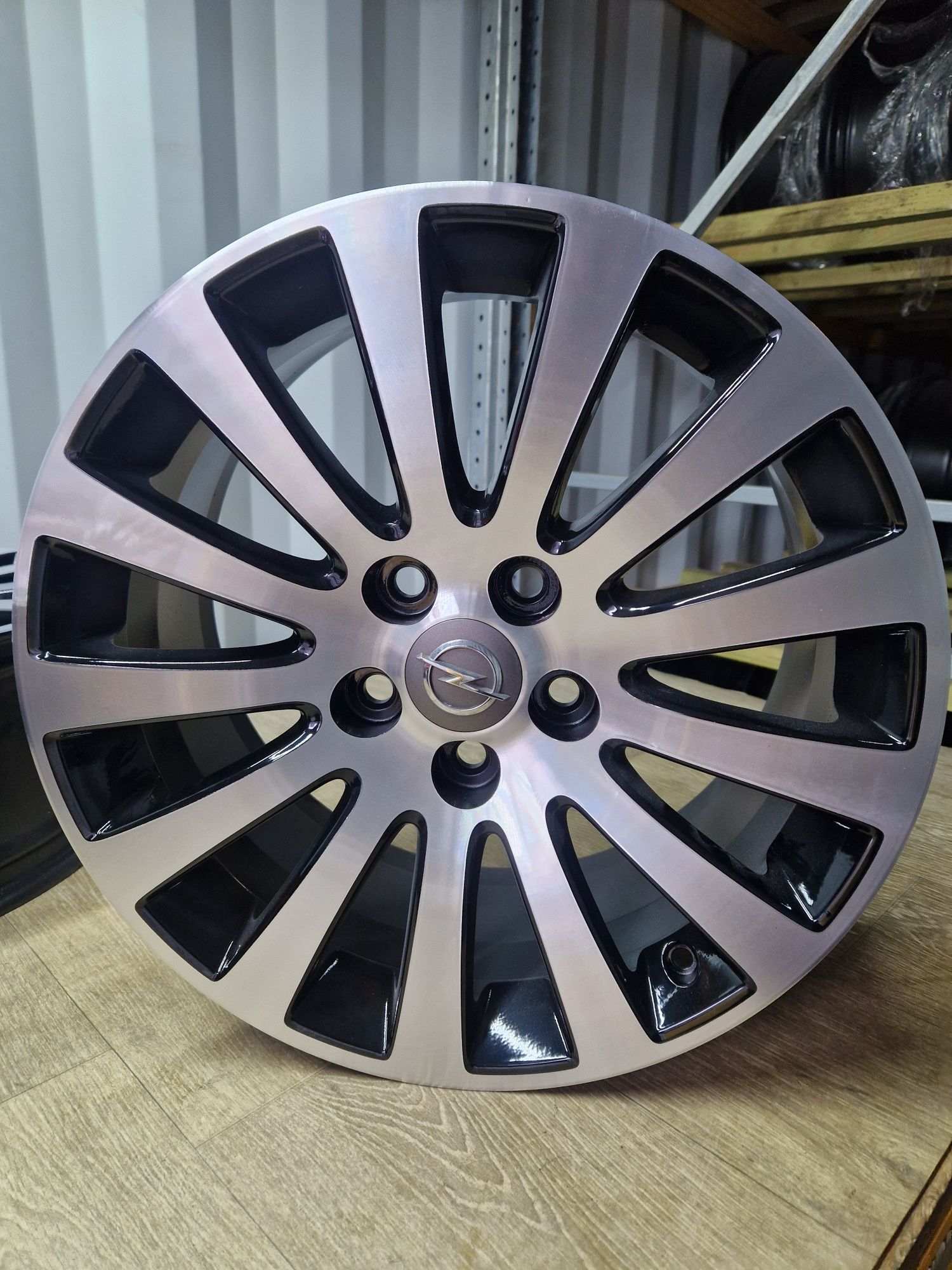 Felgi 18 opel insignia vw T6 5x120 8j et 42 os 67.0