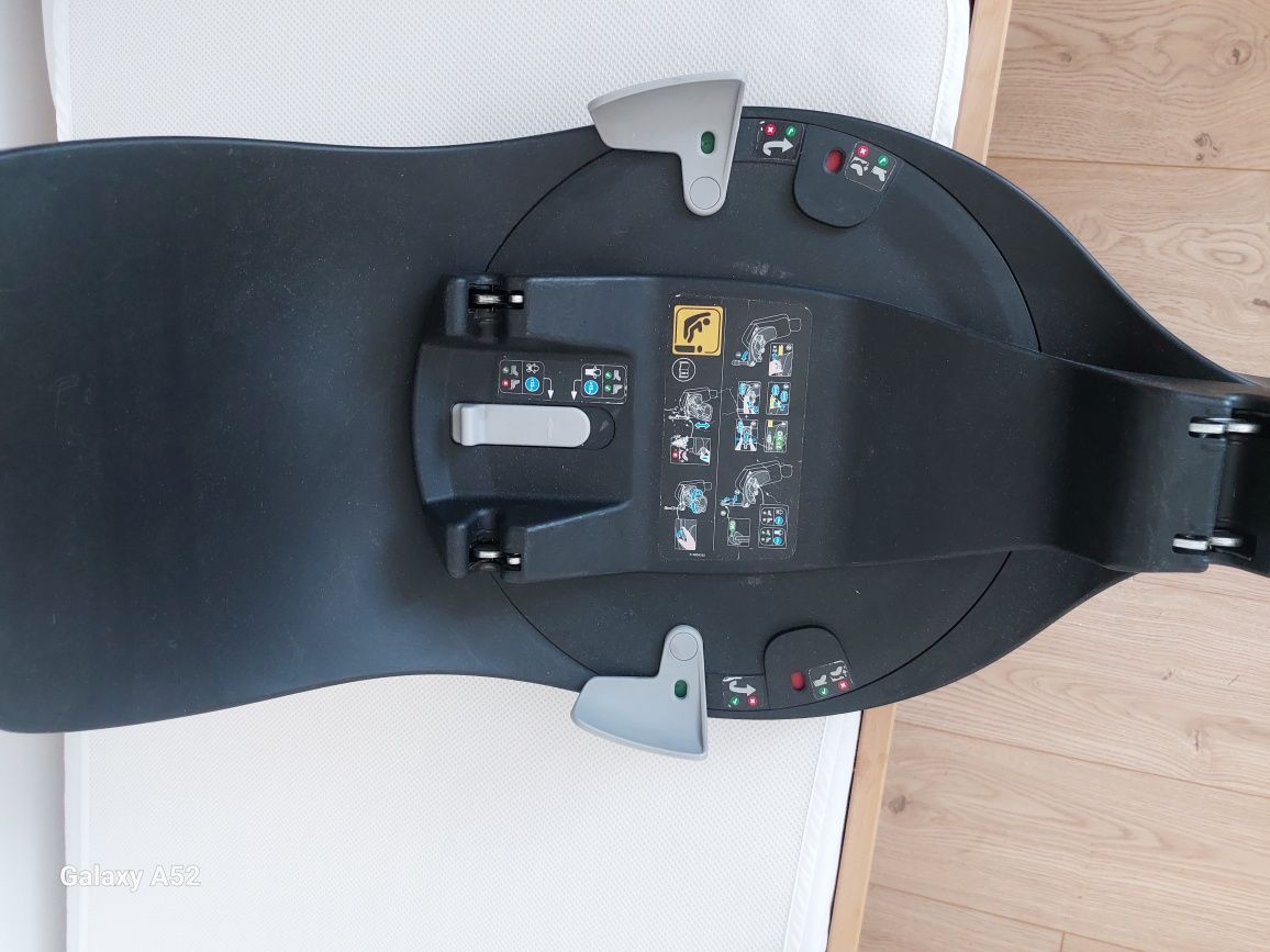Zestaw Maxi Cosi Pebble 360 fotelik plus baza isofix FamilyFix 360 ob