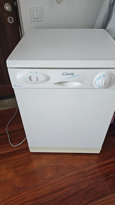 Máquina lava loiça Candy CDW254