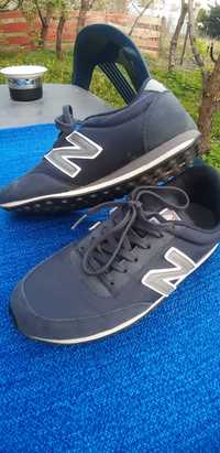 Buty damskie New Balance 410 kolor granatowy rozmiar 38