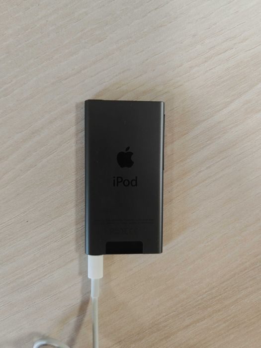 Odtwarzacz mp3 IPOD nano touch a1446