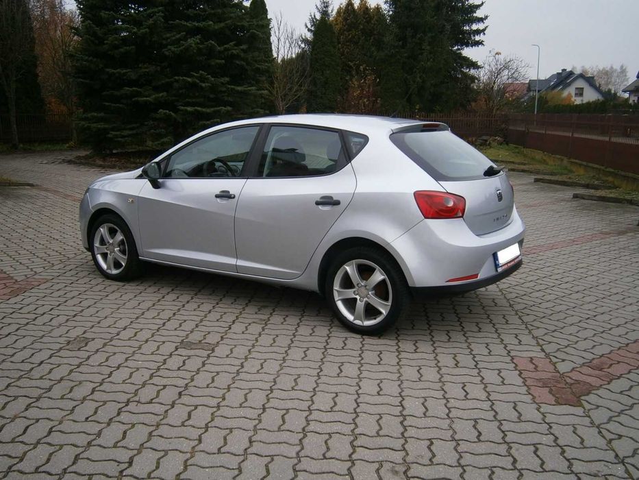 Seat Ibiza 1.4 . Zadbany , 2010 r.  5 drzwi .