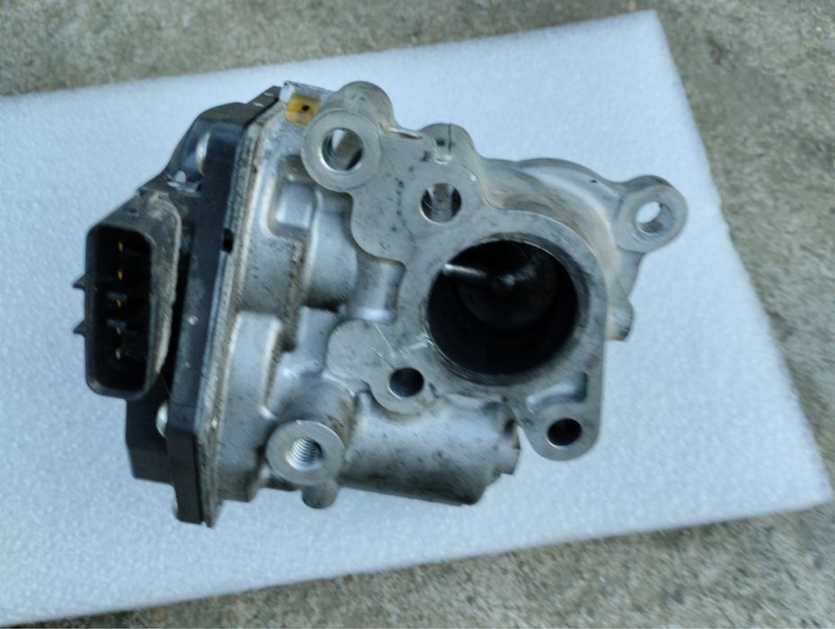 Заслона Клапан ЄГР TOYOTA Hilux 2023