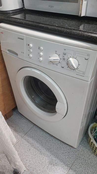 Vários móveis em conjunto