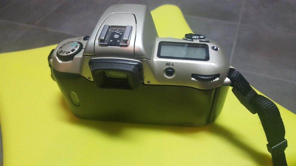 Nikon F60 (máquina de rolo)