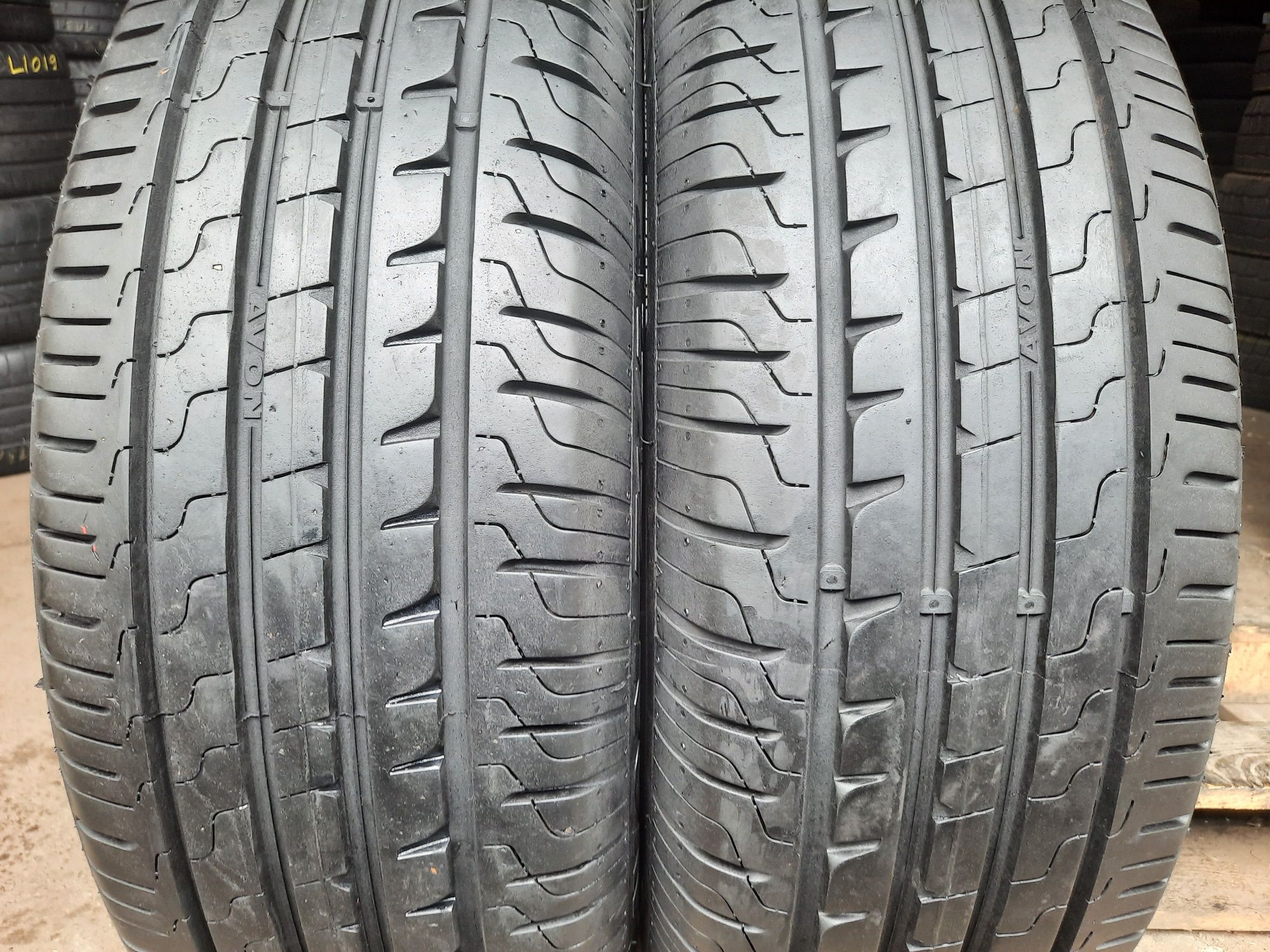 Літні шини 205/60 R16 Avon 2шт. 95% 2021