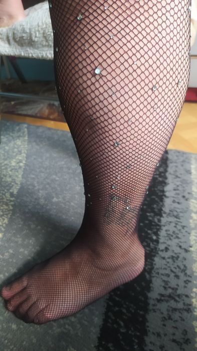 Piękne czarne kabaretki rajstopy z dżetami Sinsay roz 3/4.