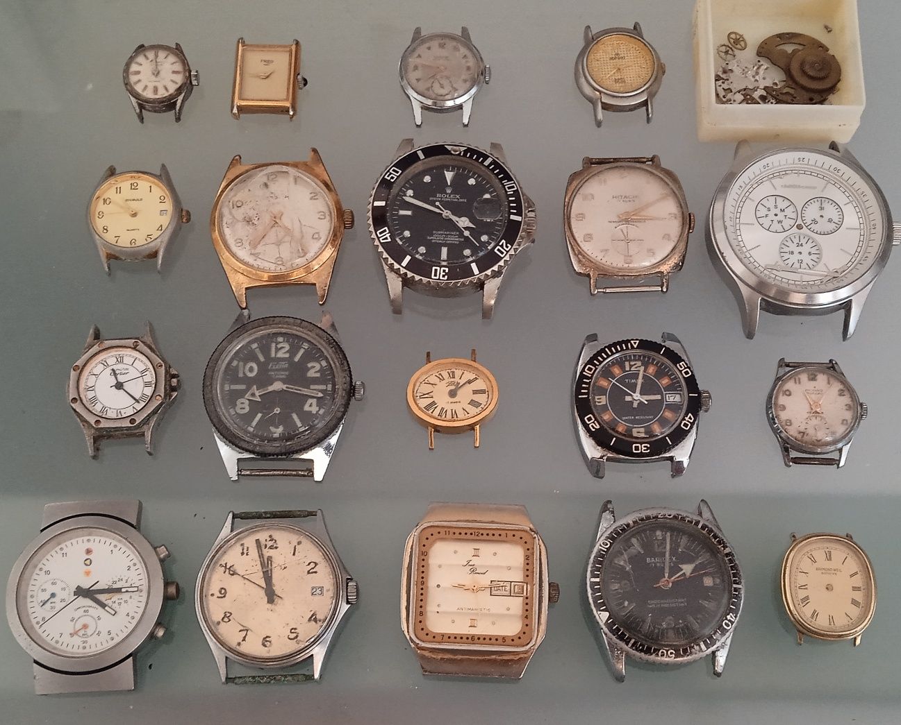 Lote de relógios antigos, alguns trabalham