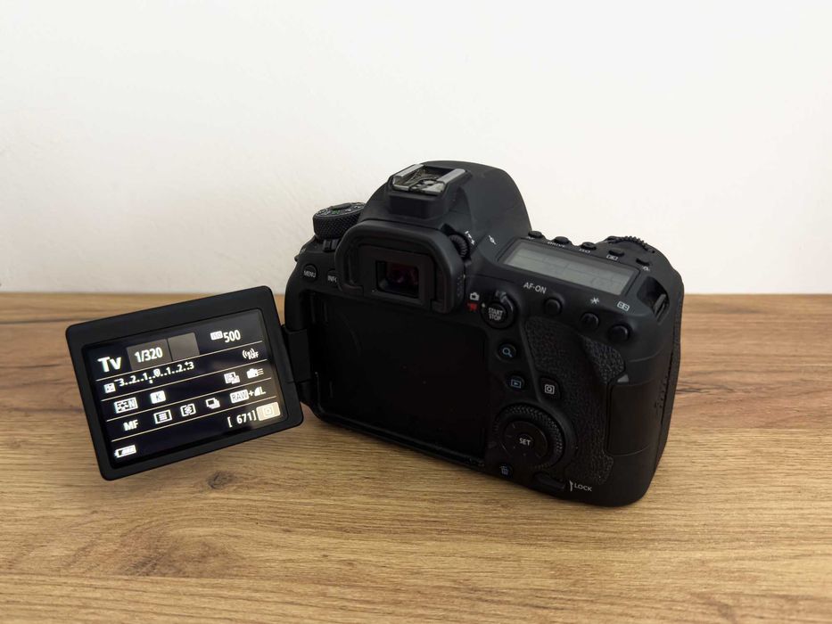 Sprzedam Canon EOS 6D Mark II