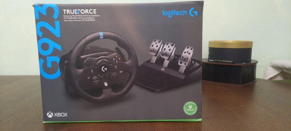 Игровой руль Logitech G923 TRUEFORCE