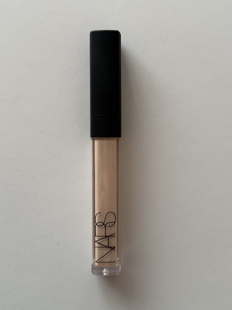 Консиллер NARS у відтінку vanilla