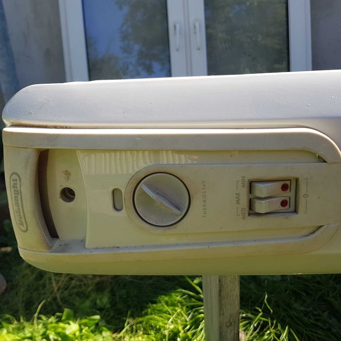 Продається масляний електрообігрівач De Longhi