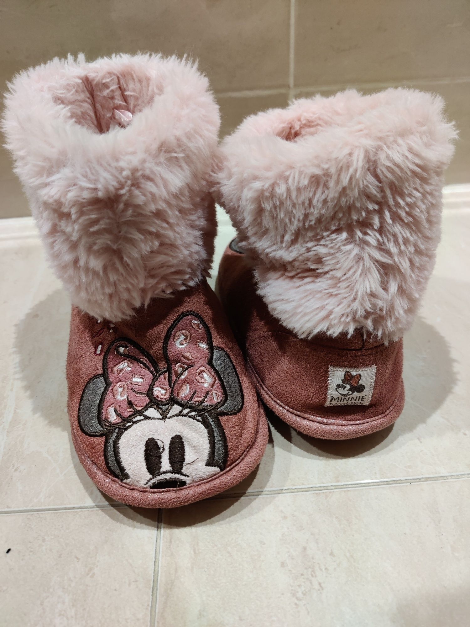 Pantufas bota da Disney com estampado da Minnie, tamanho 32/33