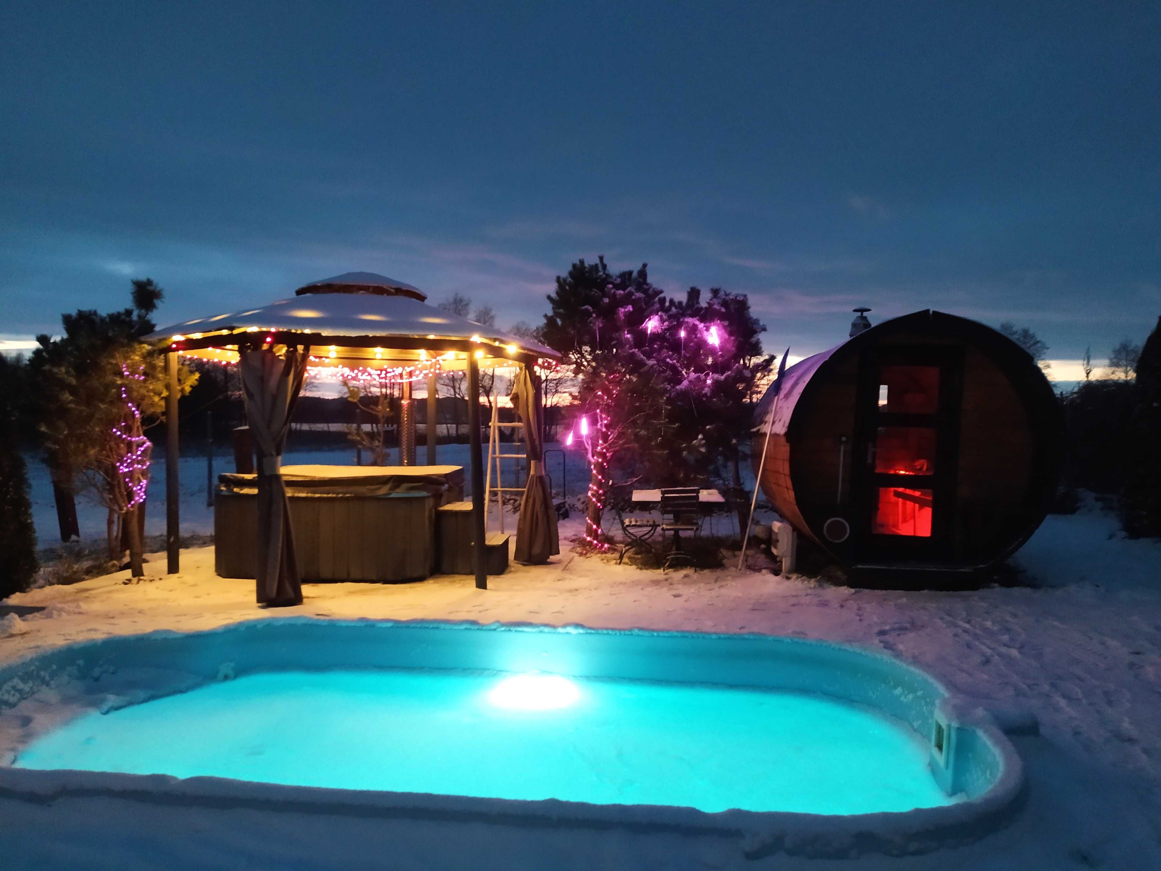Dom na MAZURACH WEEKENDY WAKACJE SPA basen sauna jacuzzi tylko dla Was