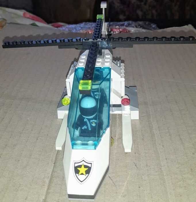 Вертолет POLICE лего