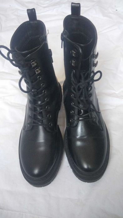 Buty botki czarne damskie trapery 39