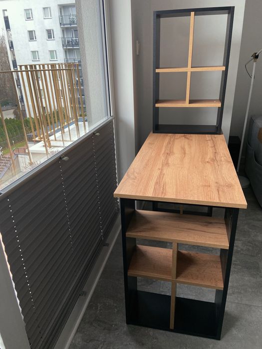 Nowe biurko z regałem