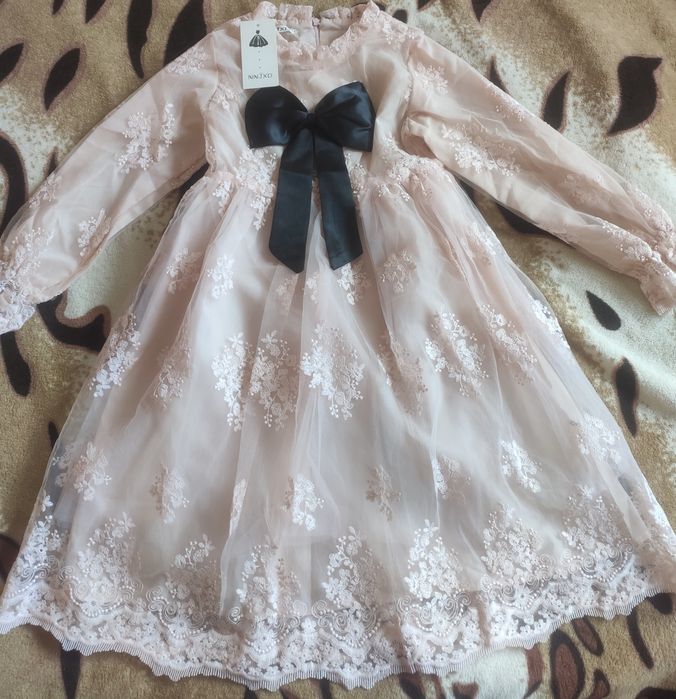 Нова сукня святкова сукня для дівчинки