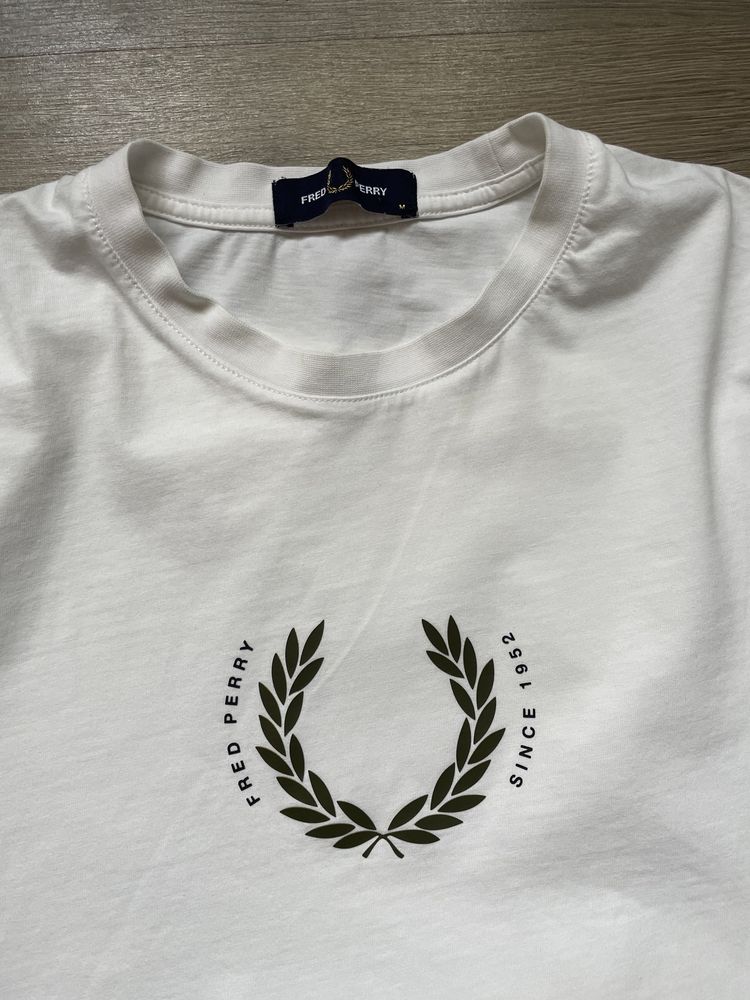 Fred Perry з лого