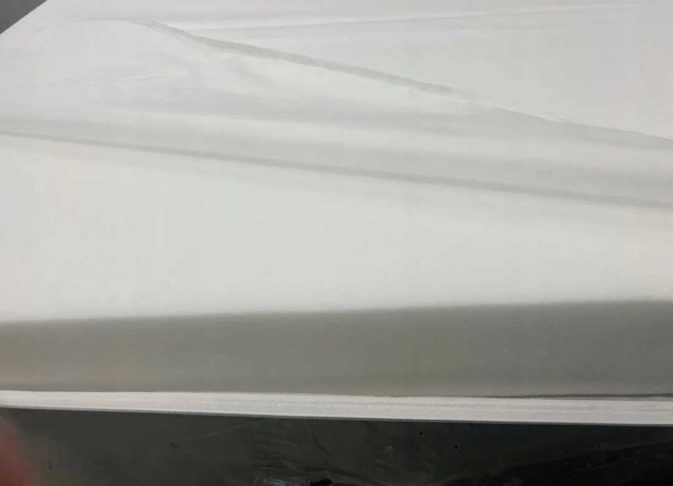 Materac 140 x200 z pokrowcem H3 średnio twardy