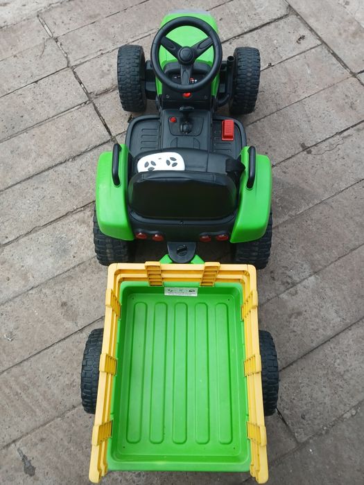 Електромобіль электромобиль трактор на пульте управления аккумуляторе