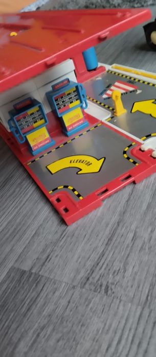 Машина-тягач, большая