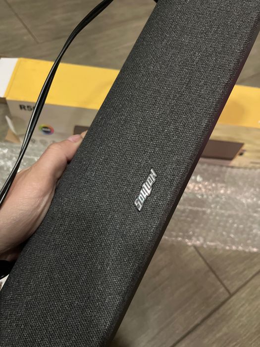 Звукова панель колонка