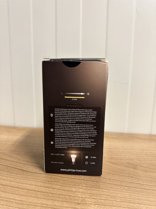 Żarówka Philips HUE E27 800lm 9W Smart Bluetooth