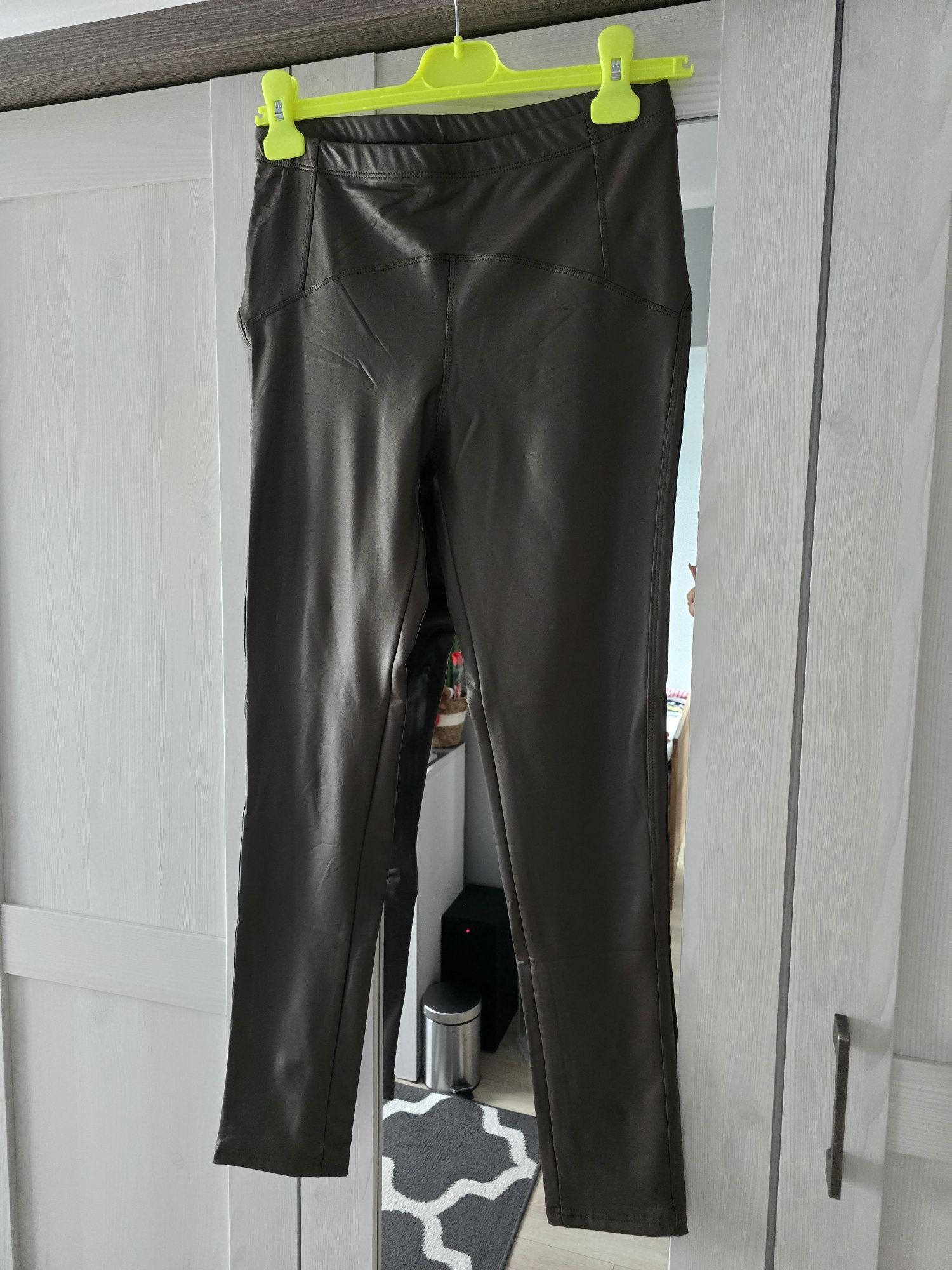 Nowe legginsy z ociepleniem woskowane M Sara rozm M/L