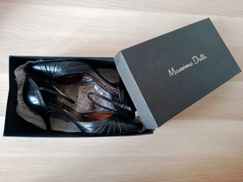 Sapato Salto Alto Massimo Dutti em couro