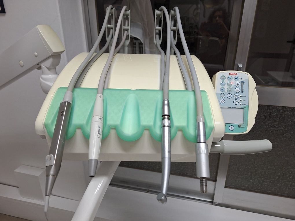 Cadeira  dentária Anthos 6