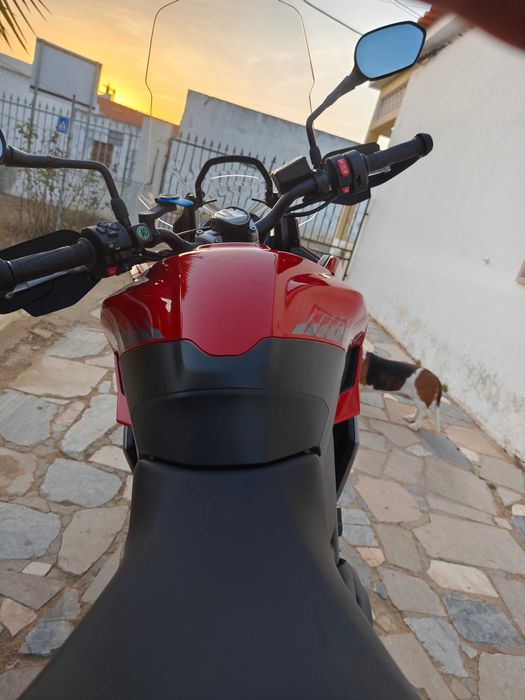 Triumph Tiger Sport 660 como nova vários extras com todo material orig