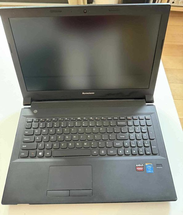 Laptop Lenovo B50-80 (i3, 4GB, SSD 224GB)delikatnie uszkodzona Matryca
