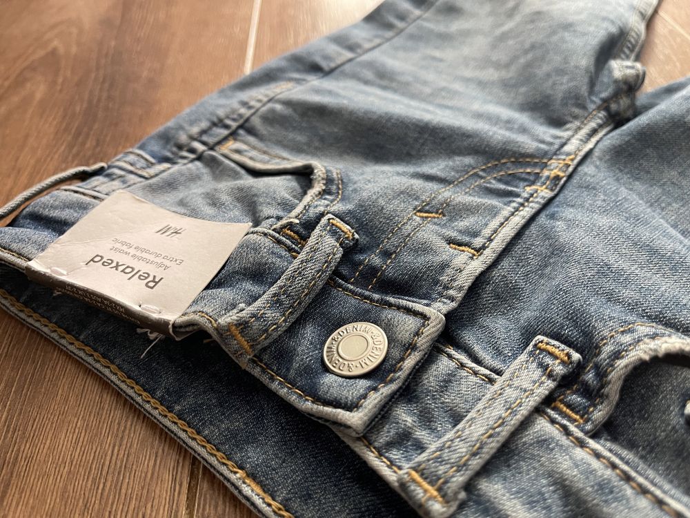 Spodnie jeansowe chłopięce H&M r. 98, dżinsy jeansy relaxed