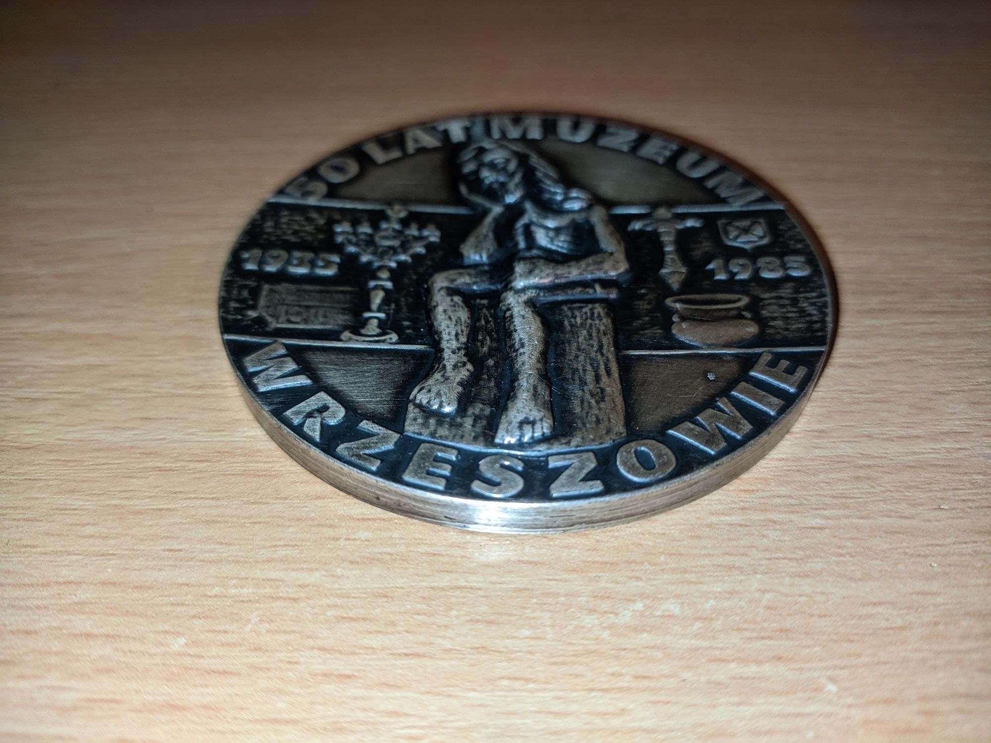 Medal pamiątkowy 50 lat muzeum w Rzeszowie