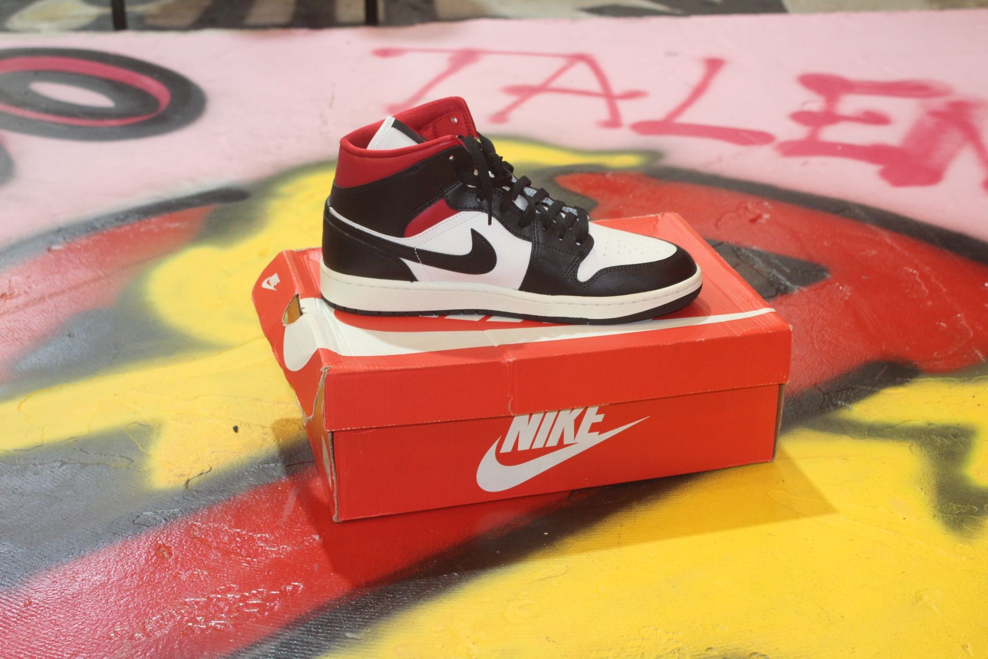 BITcoin ACCEPTED -  AIR jordan 1MID (VERMELHO) (GS)
Preço: €135,00
Ref