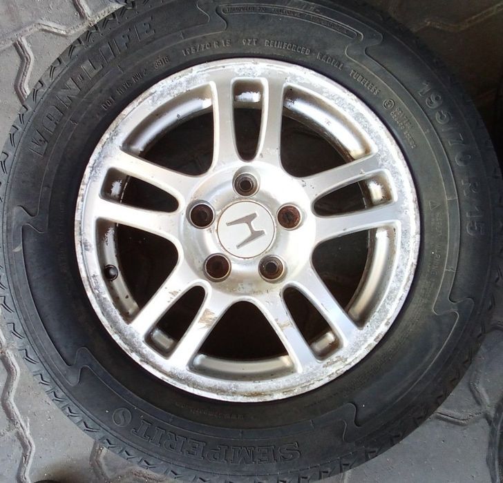 Jantes Honda HRV R15 com pneus 195/70 furacão 5x114.3