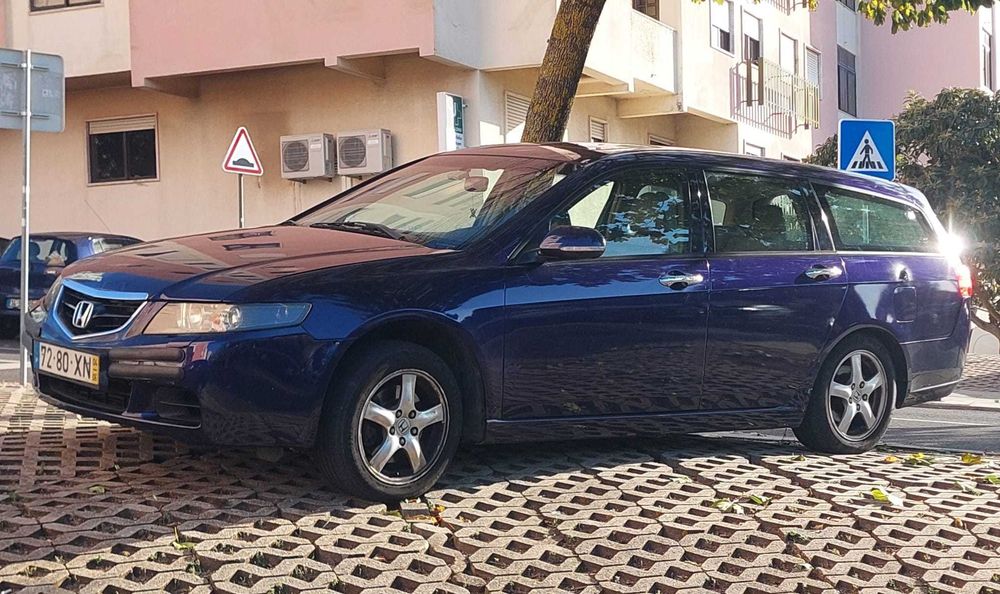 Honda Accord 2024 Azul – Excelente estado geral