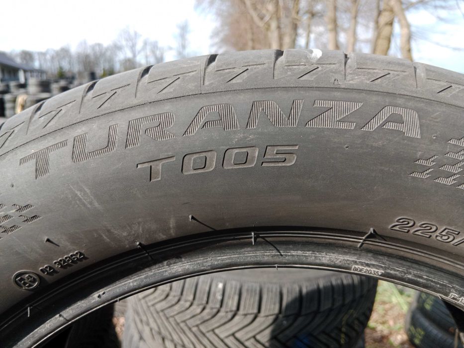 Opona używana letnia 225/55R17 Bridgestone Turanza T005 1szt.