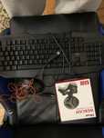 Teclado gamer mause gamer e uma camara