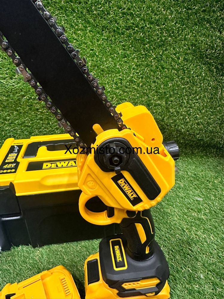 Акумуляторна мініпила DeWalt DCM190HN (48V, 8 Аh) безщітковим двигуном