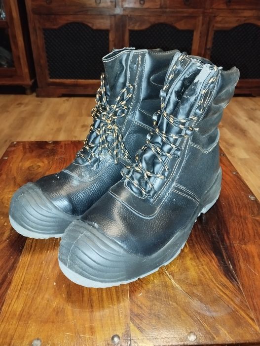 Buty robocze,nowe, zimowe, ocieplenie. Rozmiar 44