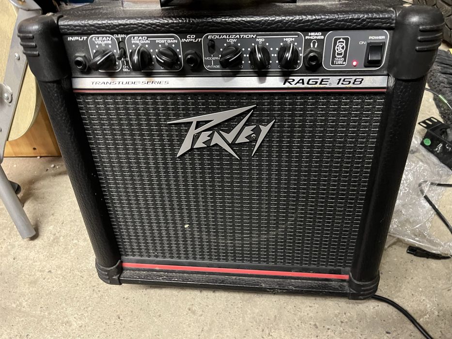 PEAVEY RAGE 158 Wzmacniacz
