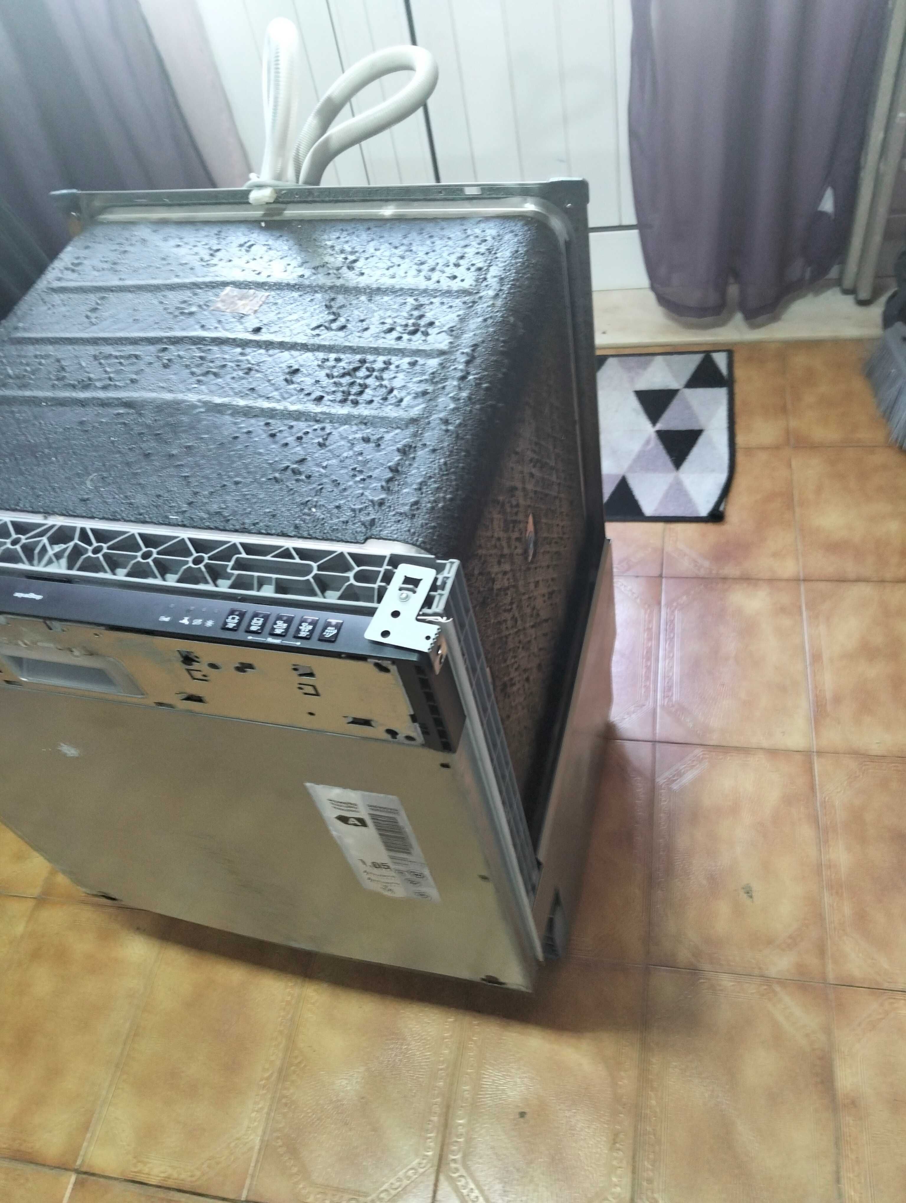 Máquina de louça Siemens encastre