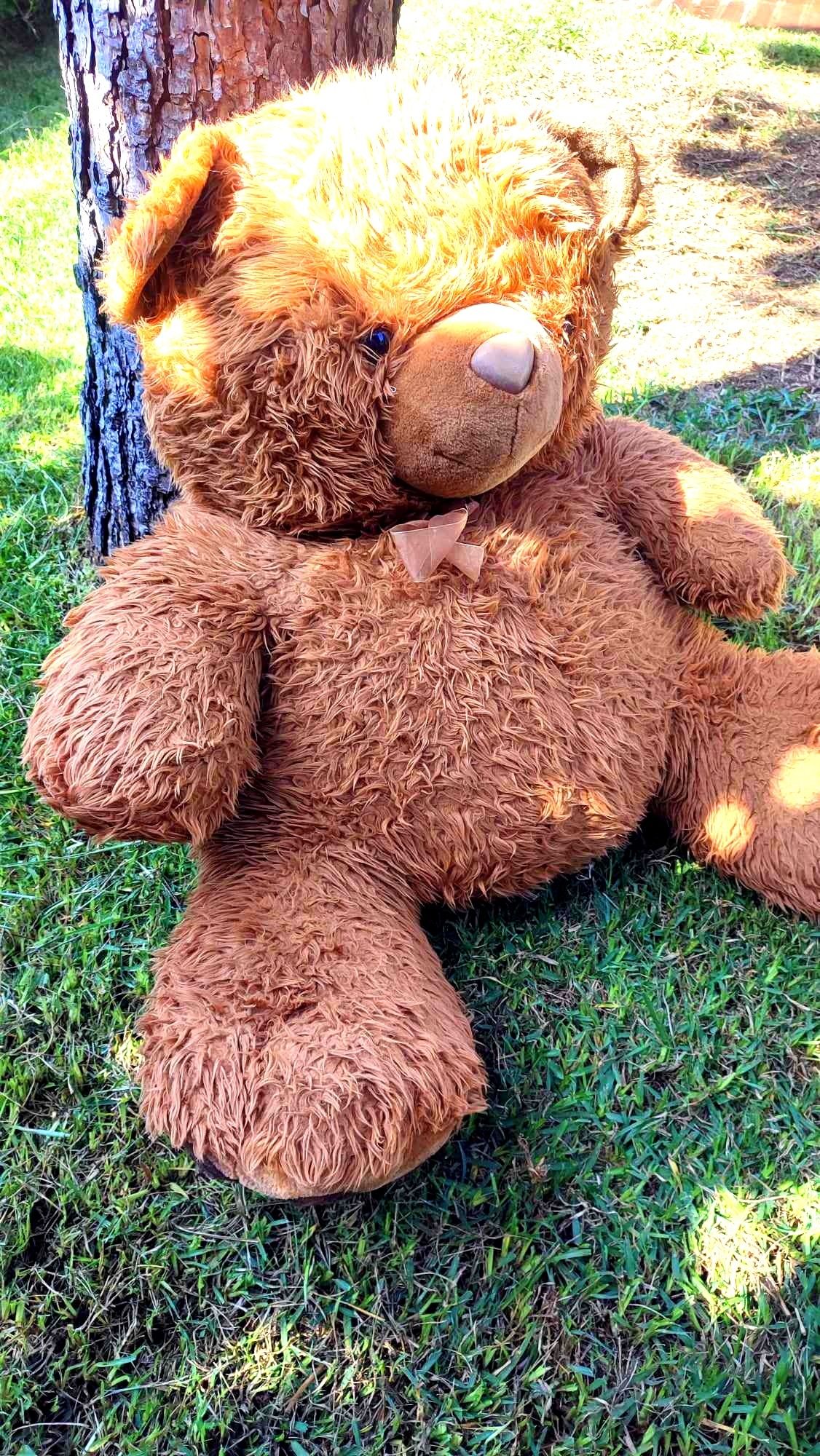 Urso de peluche gigange castanho para decoração